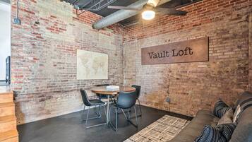 Apartment (0 Bedroom) | Interior