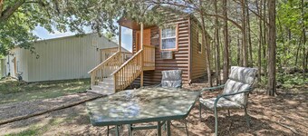Near Shopping & Museums: Quiet Branson Cabin
