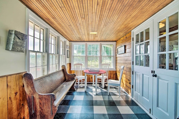 House (4 Bedrooms) | Interior