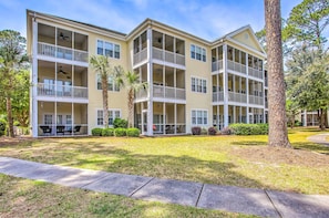 Apartment (2 Bedrooms) | Interior - Sunny Coastal Condo ~ 1 Mi to N Myrtle Beach! (North Myrtle Beach)
