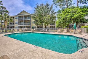 Apartment (2 Bedrooms) | Front of property