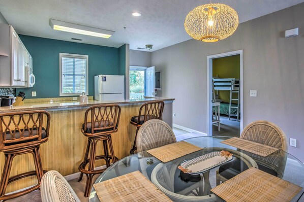 Apartment (2 Bedrooms) | Interior - Sunny Coastal Condo ~ 1 Mi to N Myrtle Beach! (North Myrtle Beach)