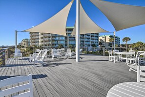 Apartment (3 Bedrooms) | Interior - Resort Villa on Golf Course With Beach Access! (Pawleys Island)