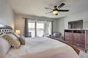 Apartment (2 Bedrooms) | Interior - Lakefront Retreat: Prime Osage Beach Location! (Osage Beach)