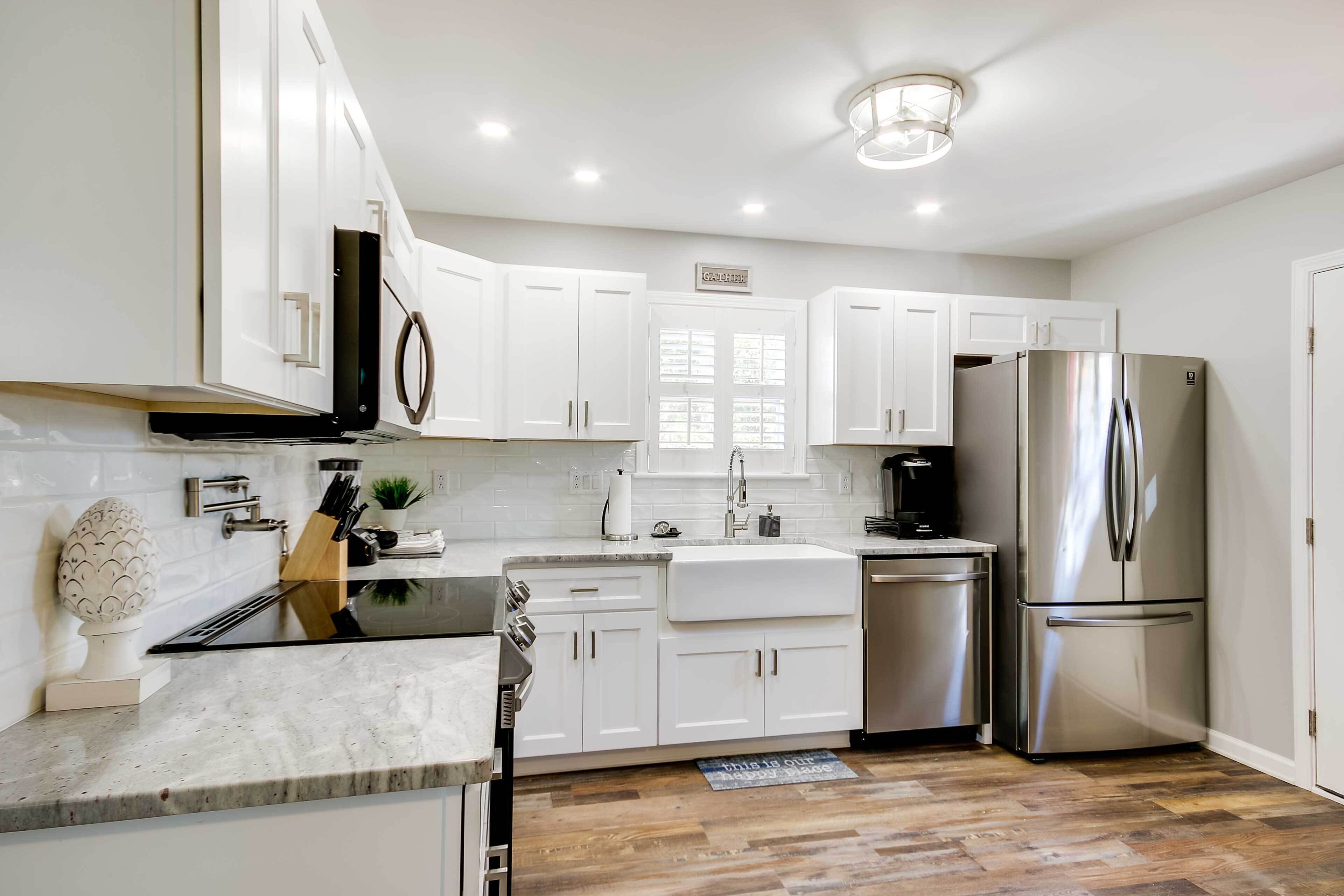 Step-free Home w/ Fire Pit - 3 Miles to Usc!