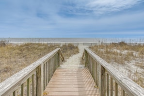Apartment (2 Bedrooms) | Interior - Pool Access & Ocean Views: Myrtle Beach Gem! (Myrtle Beach)