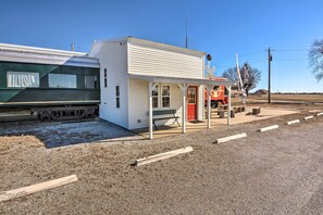 Apartment (0 Bedroom) | Interior - Unique Joplin Gem: Converted Train Car Studio (Joplin)