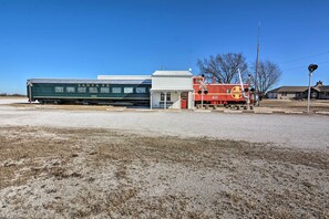 Apartment (0 Bedroom) | Interior - Unique Joplin Gem: Converted Train Car Studio (Joplin)