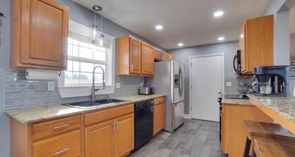 Table Rock Lake Home - Fire Pit & Lake Views!