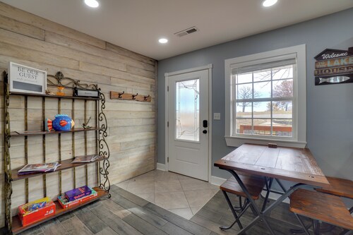 Table Rock Lake Home - Fire Pit & Lake Views!