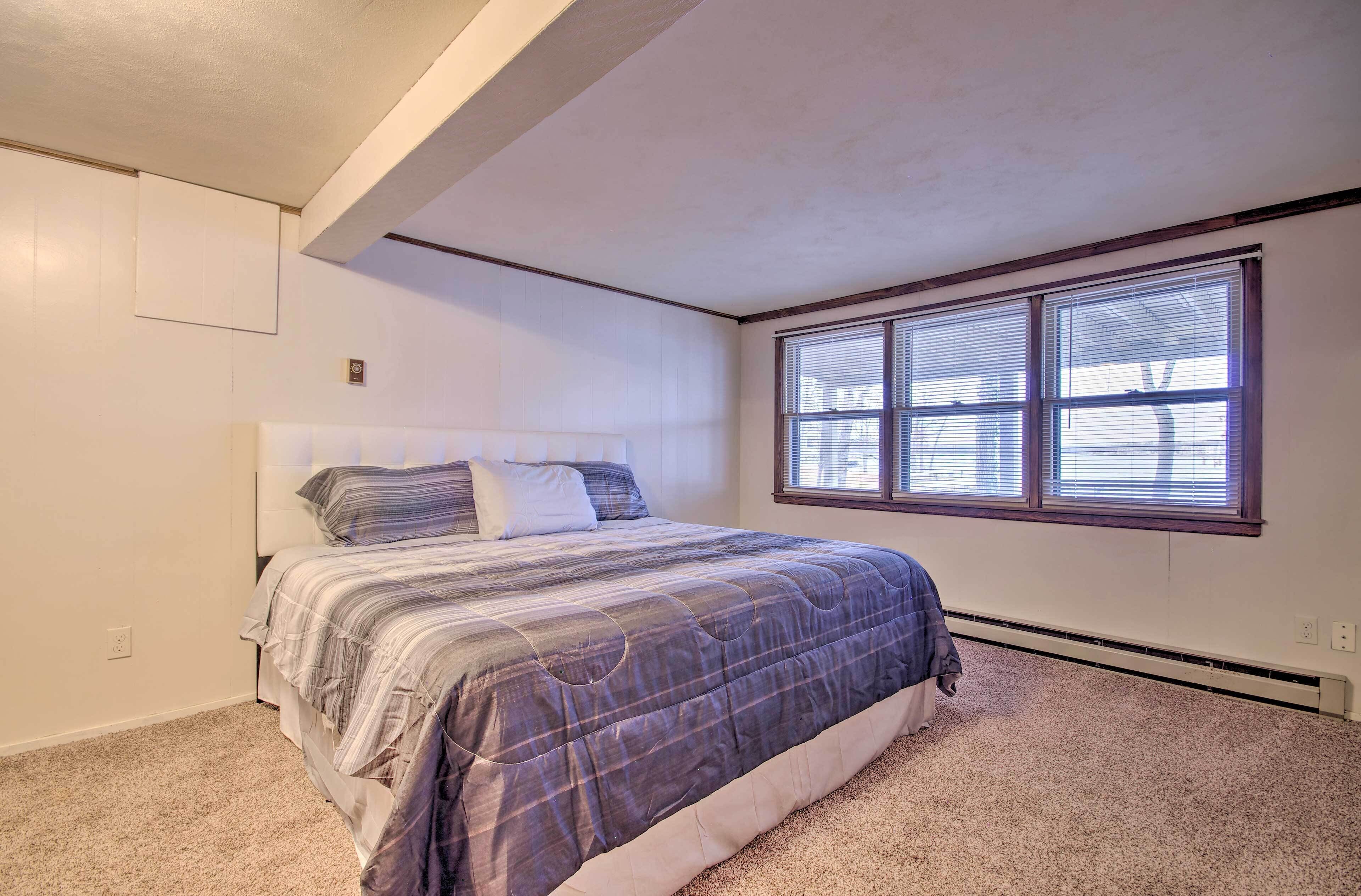 Sunrise Beach Cottage w/ Dock & Boat Launch!