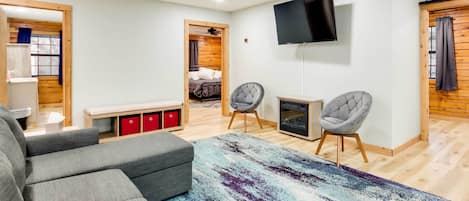 House (3 Bedrooms) | Front of property