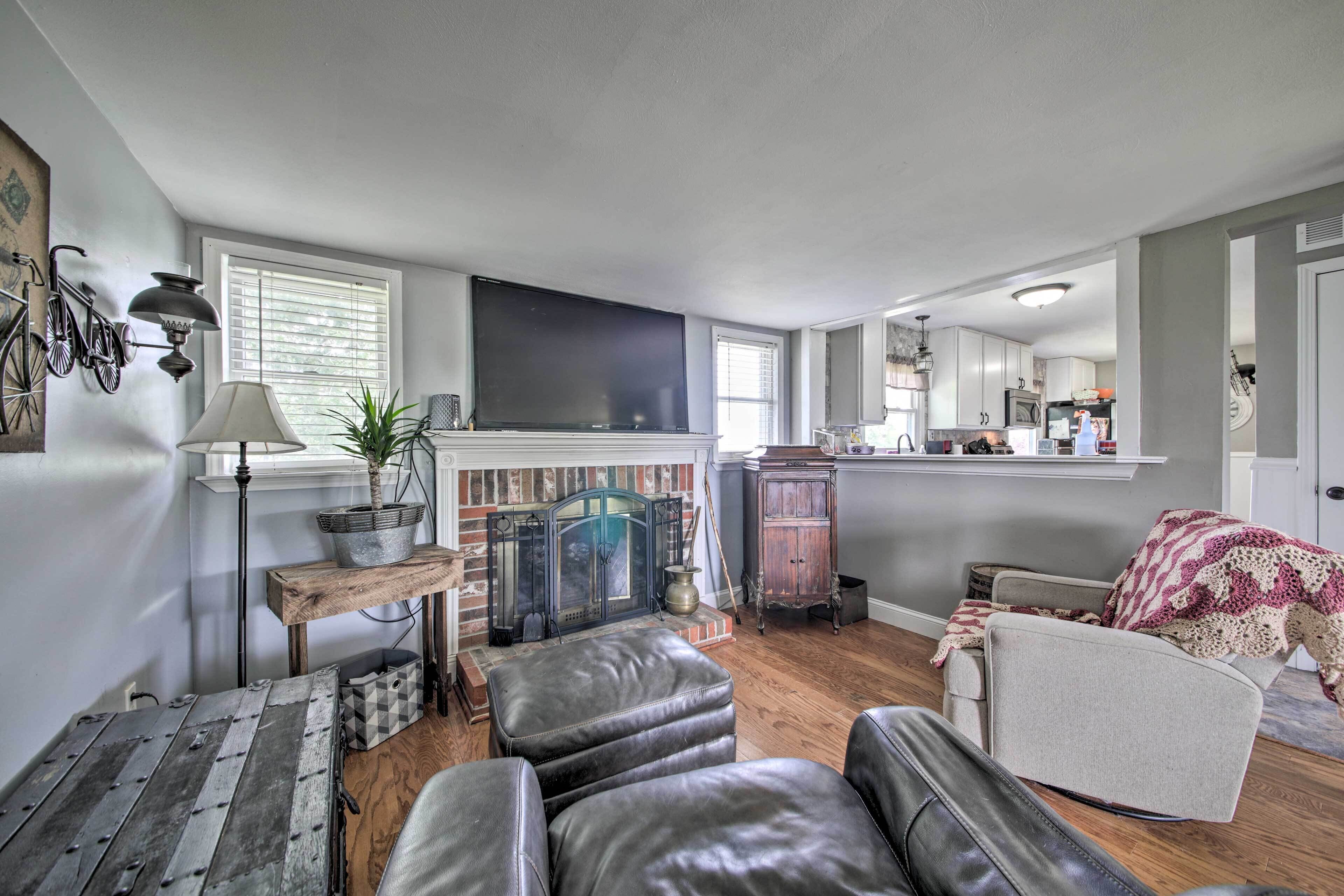 Traditional Country Home in De Soto w/ Yard!