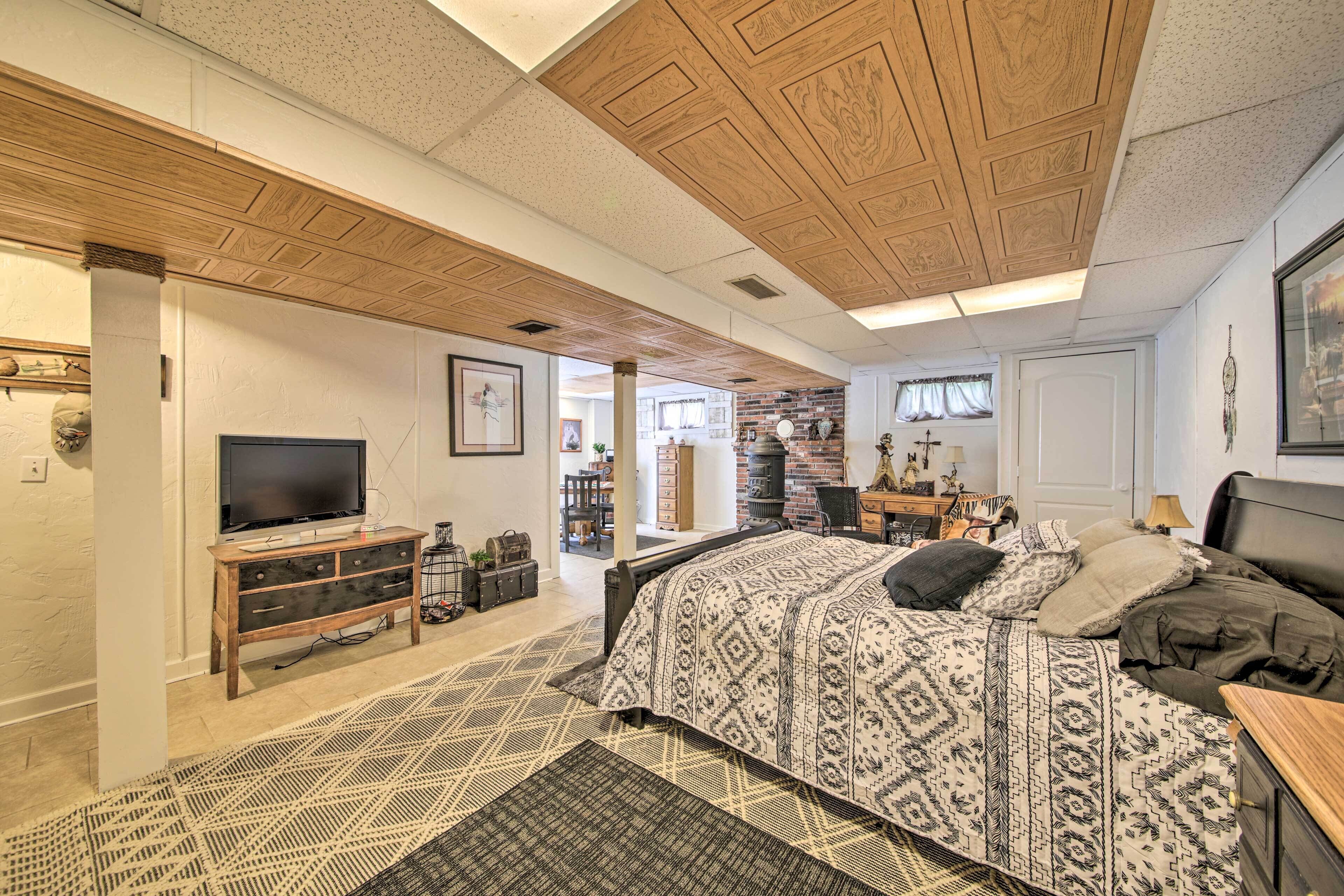 Traditional Country Home in De Soto w/ Yard!