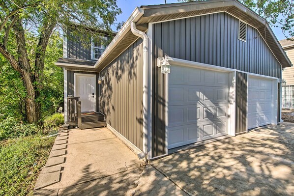 Interior - Townhome 1-min Walk to Lake & Close to Sdc! (Kimberling City)