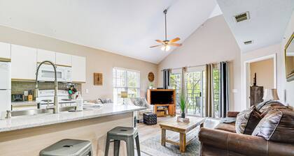 Branson Condo on Golf Course, 4 Mi to Downtown