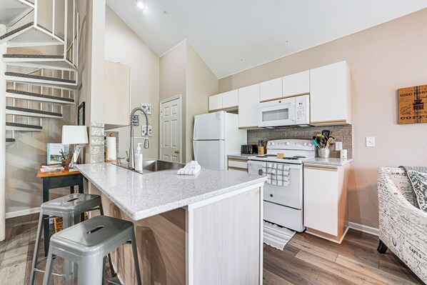 Apartment (3 Bedrooms) | Interior - 4 Mi to Dtwn & Strip! Branson Unit w/ Resort Perks (Branson)