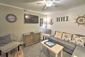 Apartment (2 Bedrooms) | Interior - Walkable Hilton Head Island Condo w/ Resort Perks (Hilton Head Island)