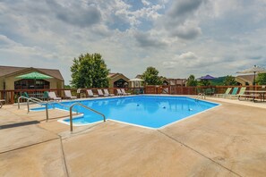 Apartment (2 Bedrooms) | Interior - Walk to Table Rock Lake: Condo w/ Pool Access! (Branson)