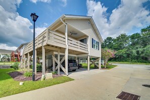 Cottage (3 Bedrooms) | Interior - Updated Myrtle Beach Cottage w/ Shared Pool! (Myrtle Beach)