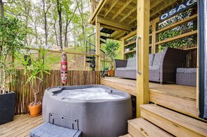 House (2 Bedrooms) | Front of property