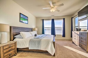 Lägenhet (3 Bedrooms) | 3 sovrum, strykjärn/strykbräda och sängkläder