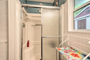 Interior - Walk to Waterfront: Osage Beach Escape! (Osage Beach)