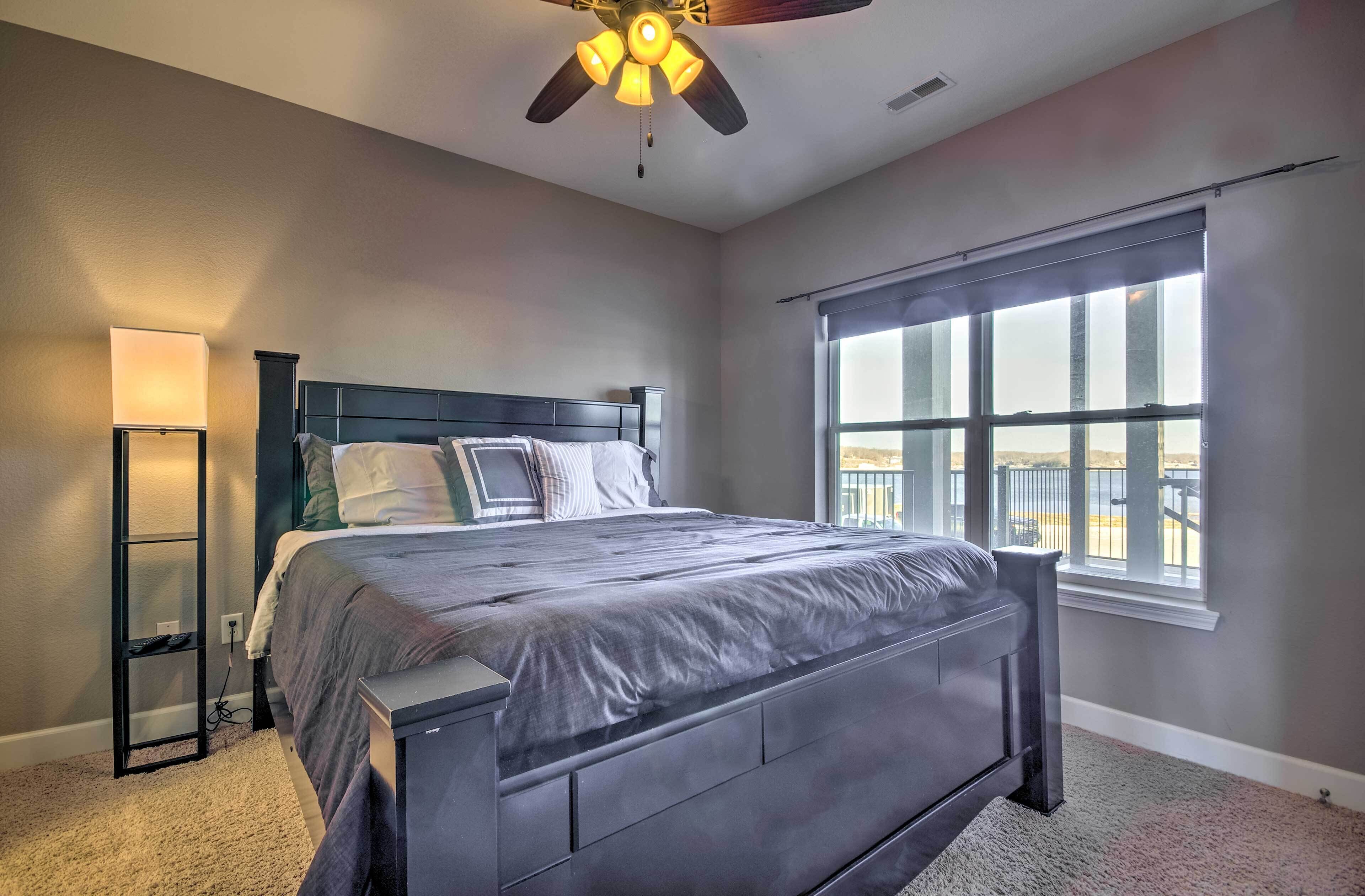 Waterfront Osage Beach Condo w/ Patio & Grill