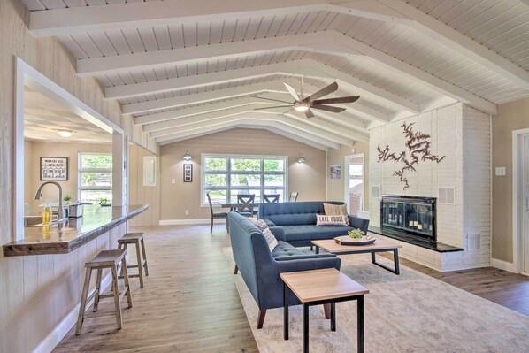 House (3 Bedrooms) | Interior