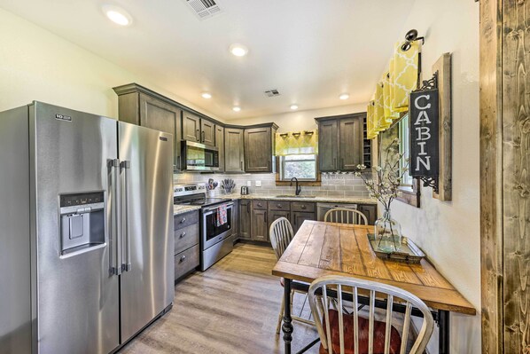 House (2 Bedrooms) | Interior