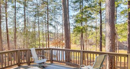Lakefront Mccormick Gem: Deck & Golf Course Views