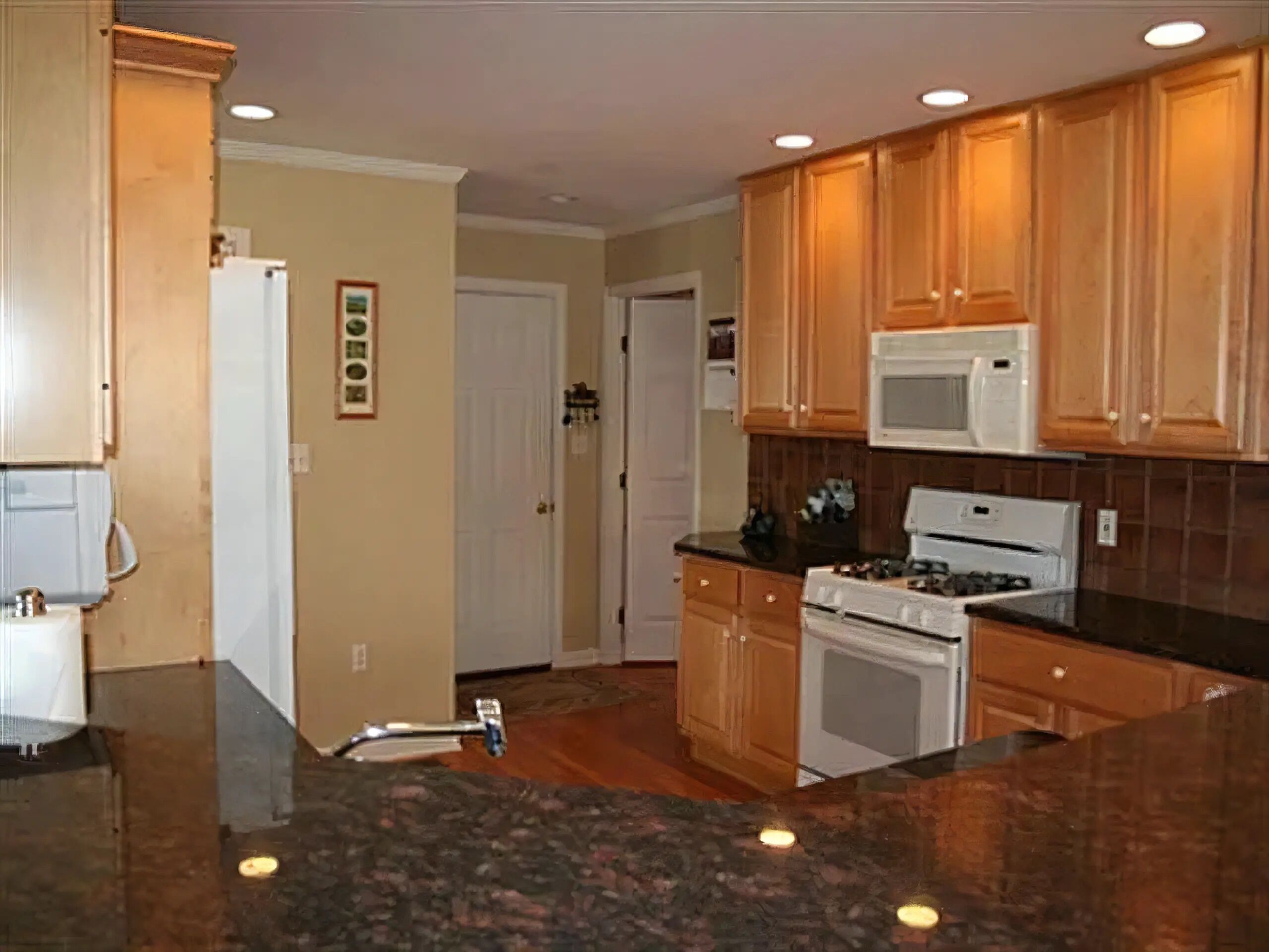 Come enjoy this beautiful home on Saratoga Lake!