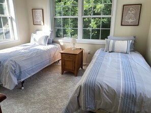 4 habitaciones, tabla de planchar con plancha y wifi gratis