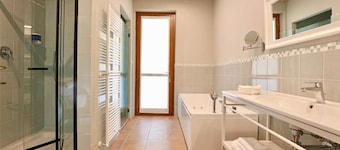 LE SETTE VIE HOLIDAY HOMES