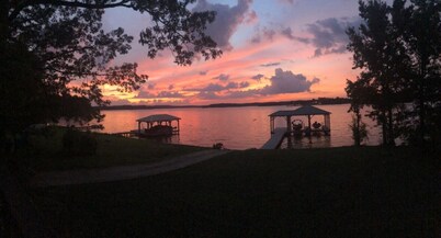 Logan Martin Lake- 3/2 waterfront home with breathtaking views and calm waters 