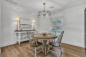Dining - Luxurious & COZY South Tulsa Stunning ReDesign (Tulsa)