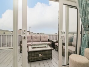 Property grounds - Rowan Court 2 (Scarborough)