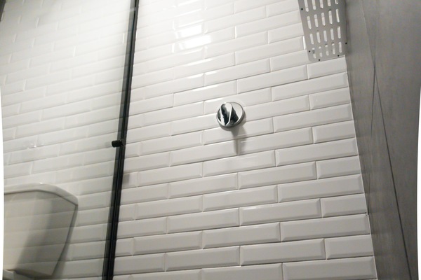 Suite de lujo | Baño | Secador de pelo, toallas, jabón y champú