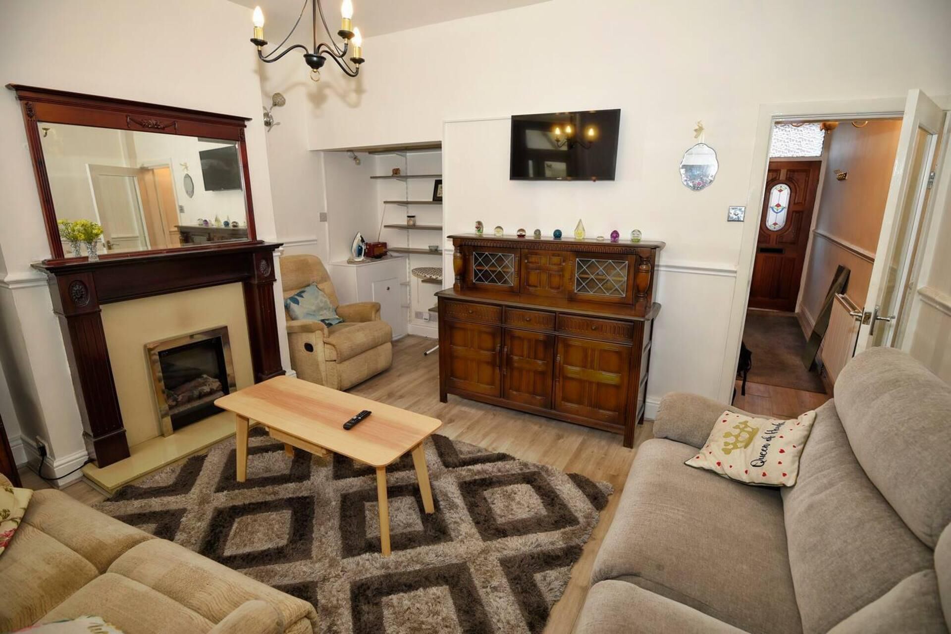 Fine 3-bed House in Manchester for up to 6 People