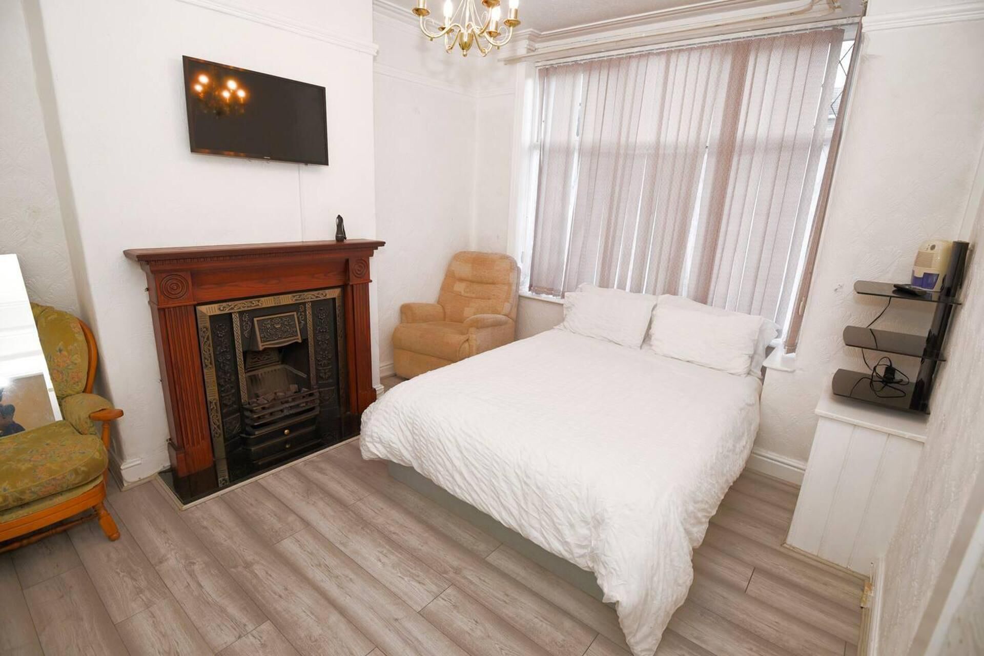 Fine 3-bed House in Manchester for up to 6 People