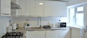 LINDRICK VILLA 3BD BUNGALOW