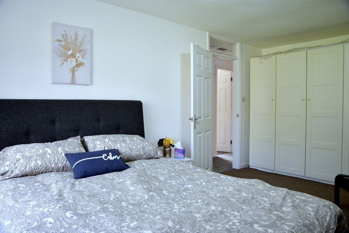 3 bedrooms, iron/ironing board, free WiFi