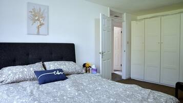 3 bedrooms, iron/ironing board, free WiFi