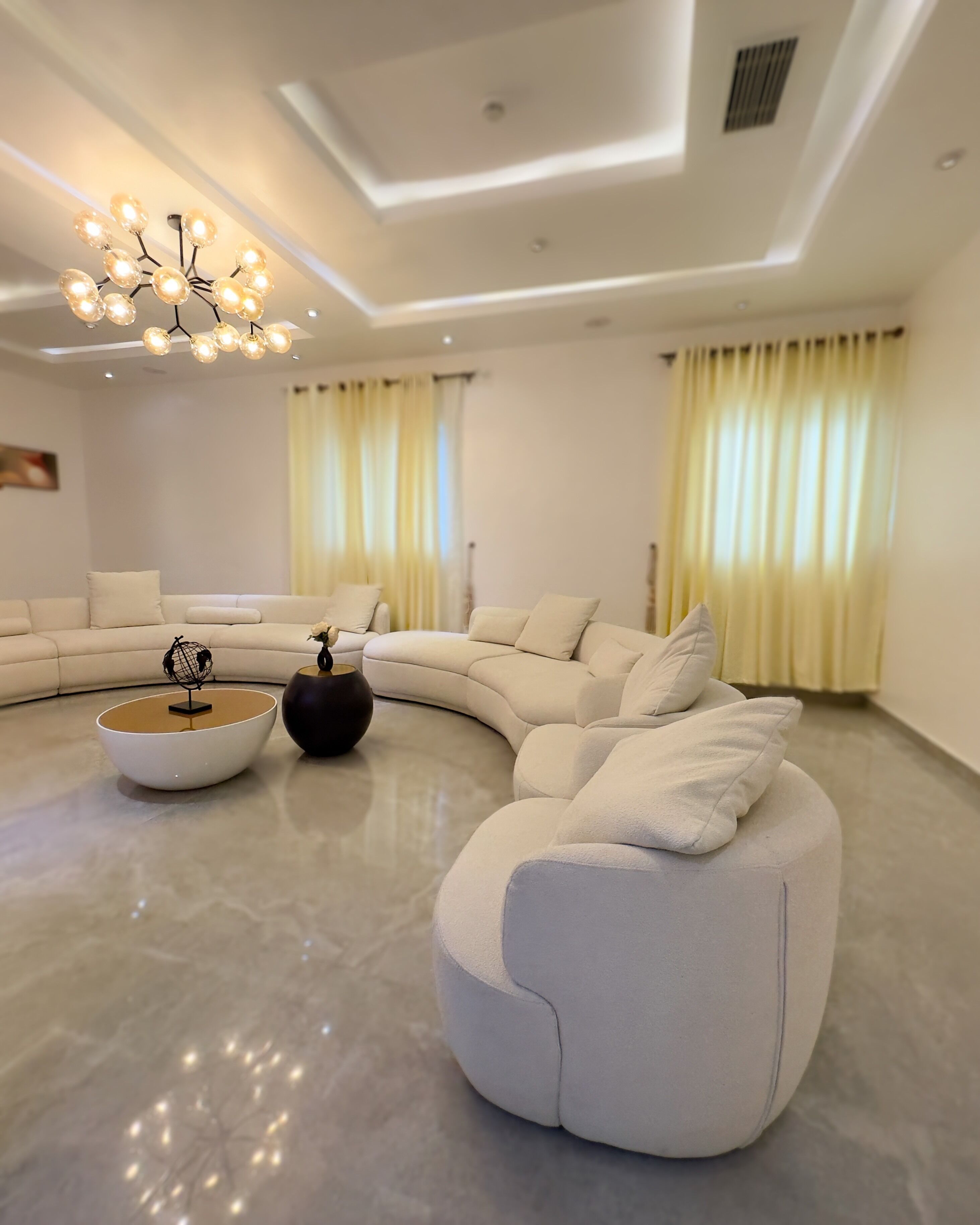 Suite Présidentielle | Coffres-forts dans les chambres, décoration personnalisée