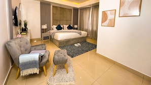 Executive Room, 1 Katil Bujang XL (Large Single) | Peti besi dalam bilik, meja, ruang kerja komputer riba, Wi-fi percuma 