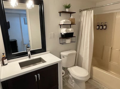 Private Guest Suite close to Hard Rock Stadium / Casino and the beaches