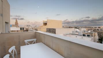 Signature Penthouse | Terrace/patio