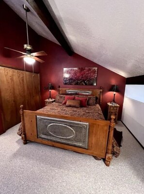 Room - Cozy 2 bedroom condo with free parking on premises (Angel Fire)