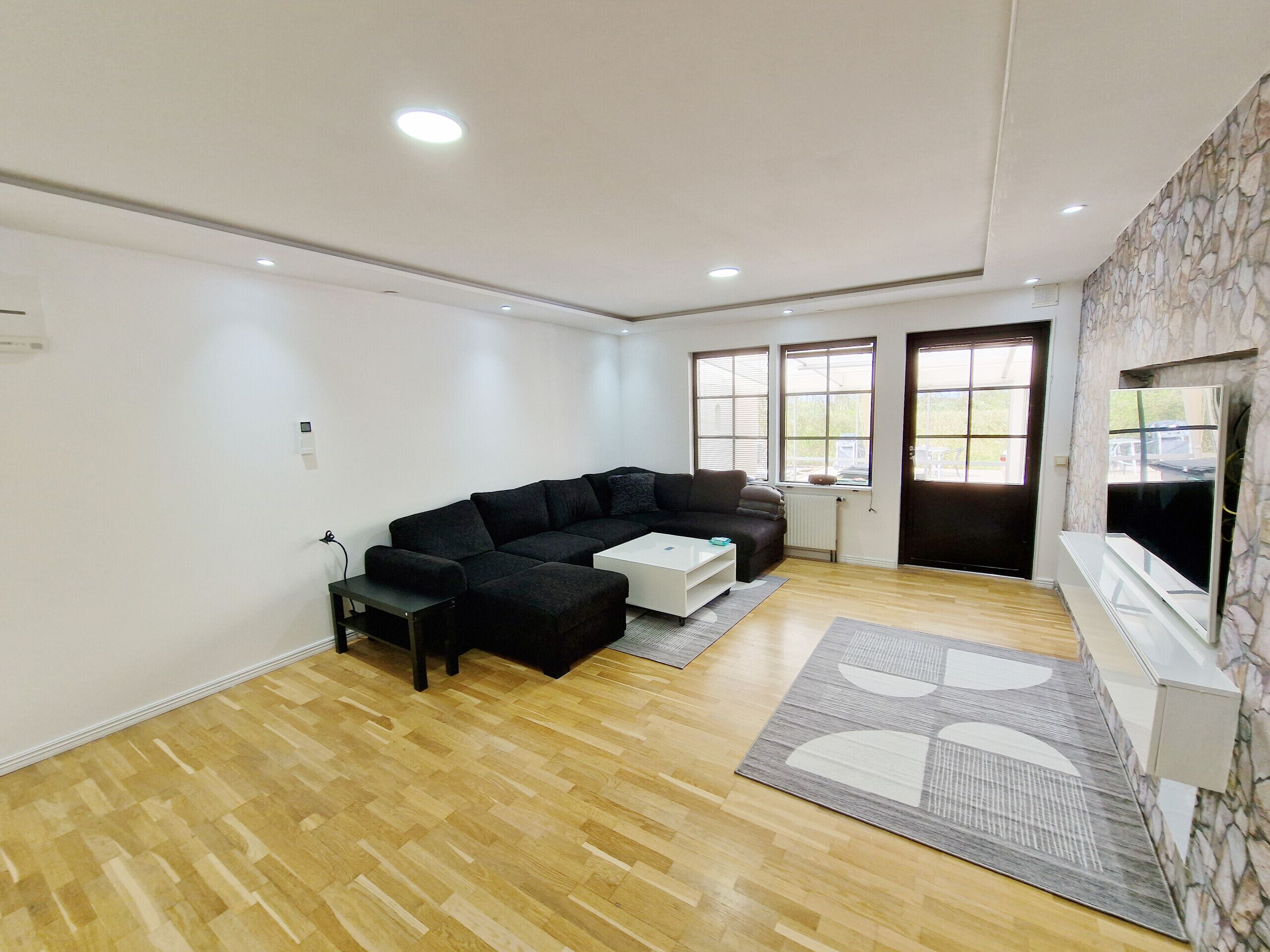 Nice holiday home with outdoor pool in Billeberga, Landskorna | SE01049