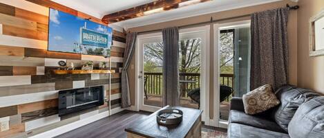 Smart-TV, peis og DVD-spiller